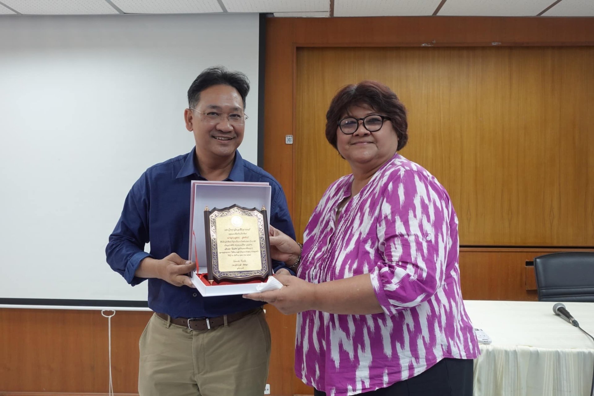 งานแสดงมุทิตาจิต แด่ อาจารย์สุมนา สุขพันธุ์ หัวหน้าสาขาวิชาการจัดการ งานแสดงมุทิตาจิต แด่ อาจารย์สุมนา สุขพันธุ์ หัวหน้าสาขาวิชาการจัดการ