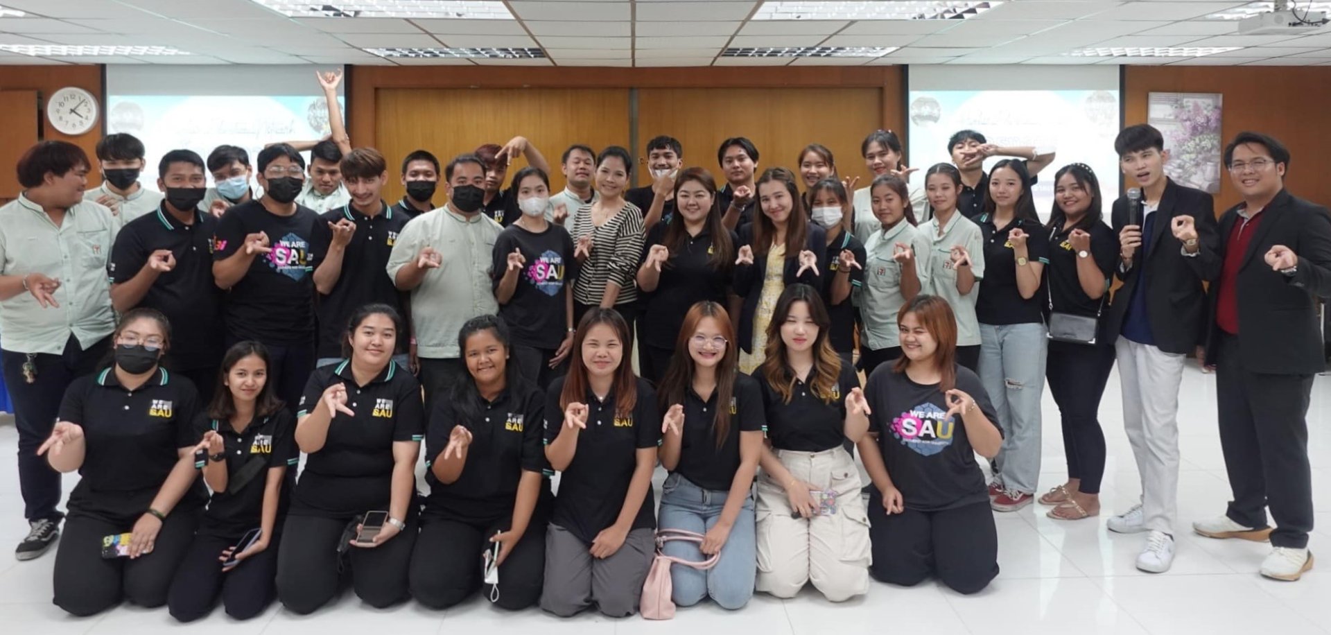 "ก้าวสำคัญ สู่ความสำเร็จ" สำหรับนักศึกษาชั้นปีที่ 4 สาขาวิชาการจัดการนวัตกรรมการค้า "ก้าวสำคัญ สู่ความสำเร็จ" สำหรับนักศึกษาชั้นปีที่ 4 สาขาวิชาการจัดการนวัตกรรมการค้า