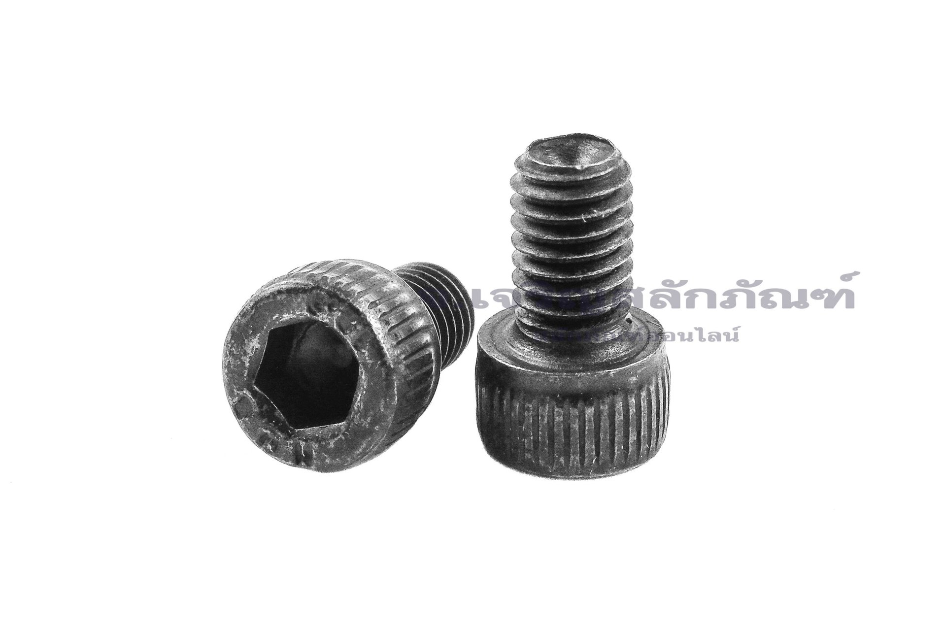 น็อตหัวจมดำแข็ง #10-32 x 5/16" (เบอร์ 10 เกลียว 32 ยาว 5/16") วัดความโตเป็นมิลได้ 4.8x7.9 mm เกลียวตลอด