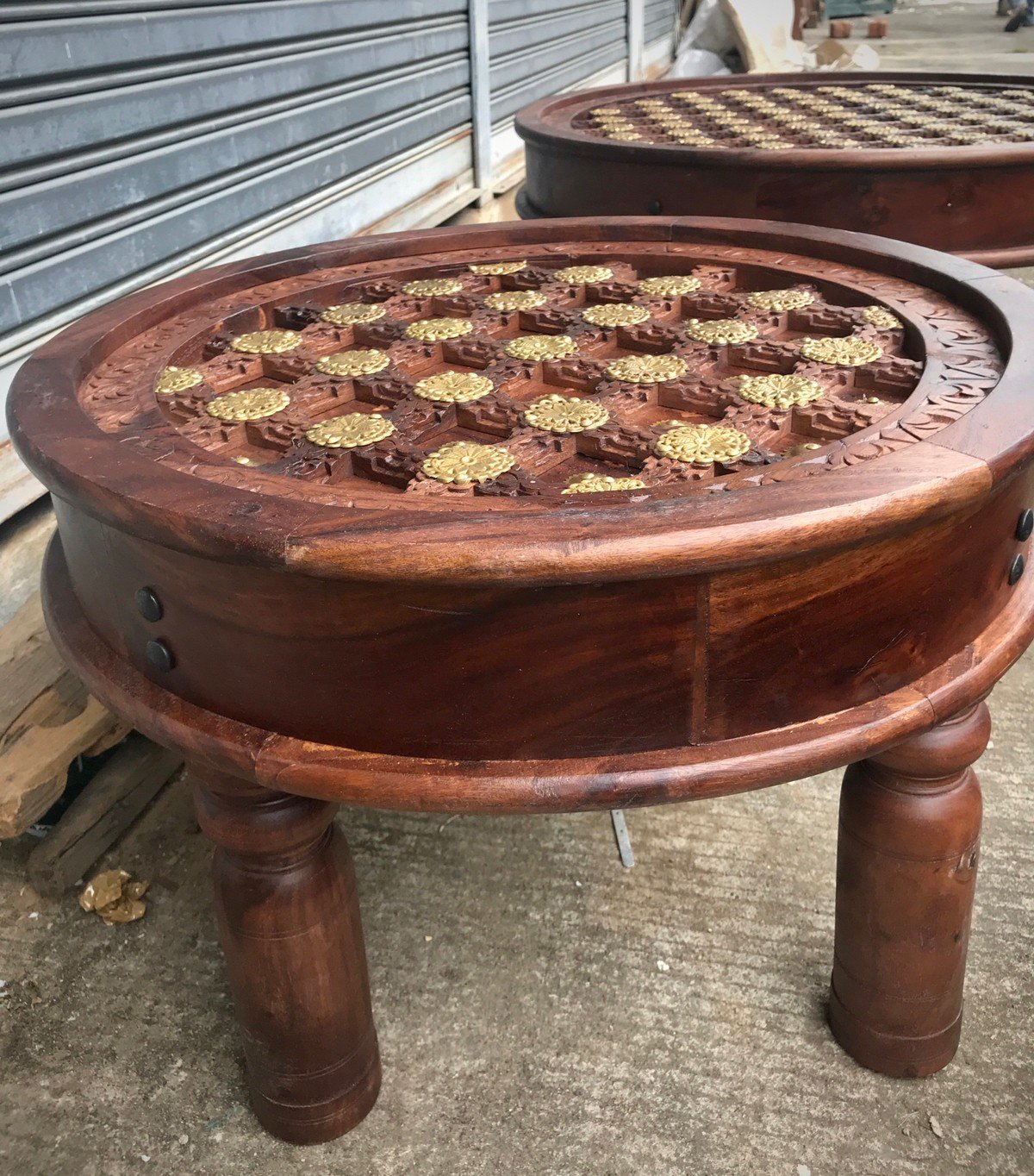 ST15 Round Coffee Table with Brass Decor