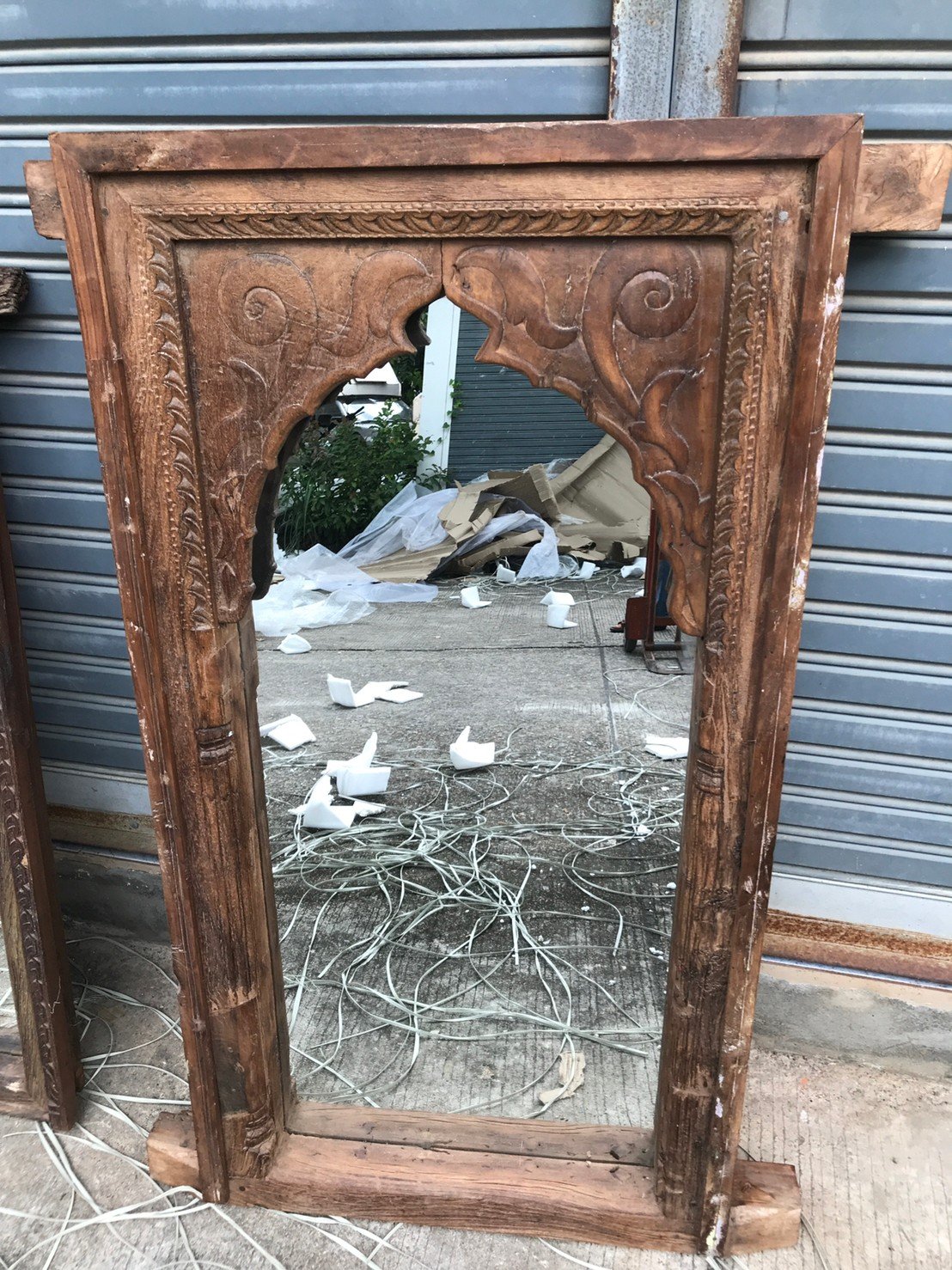 MR64 Vintage Carved Mirror Frame
