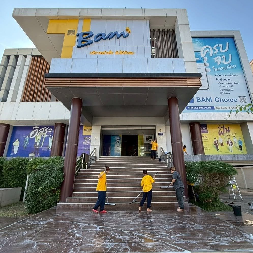 บริการ Big Cleaning ดูแลครบทั้งทางเดิน บันได และพื้นที่หน้าทางเข้าอาคารอย่างหมดจด