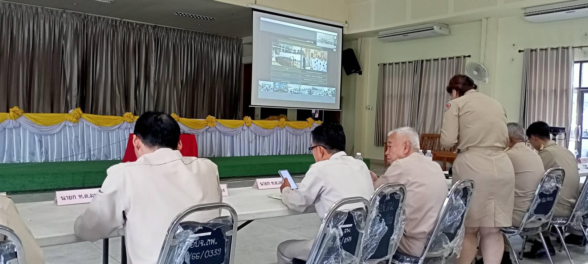 เข้าร่วมประชุมขับเคลื่อนและติดตามนโยบายรัฐบาลและภารกิจสำคัญของกระทรวงมหาดไทย ผ่านระบบวิดีทัศน์ทางไกล (VCS) ผ่านระบบ DOPA Channel 