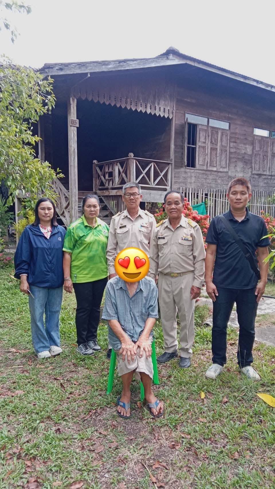ลงพื้นที่เยี่ยม ผู้ประสบปัญหาทางสังคมหมู่ที่ 4 