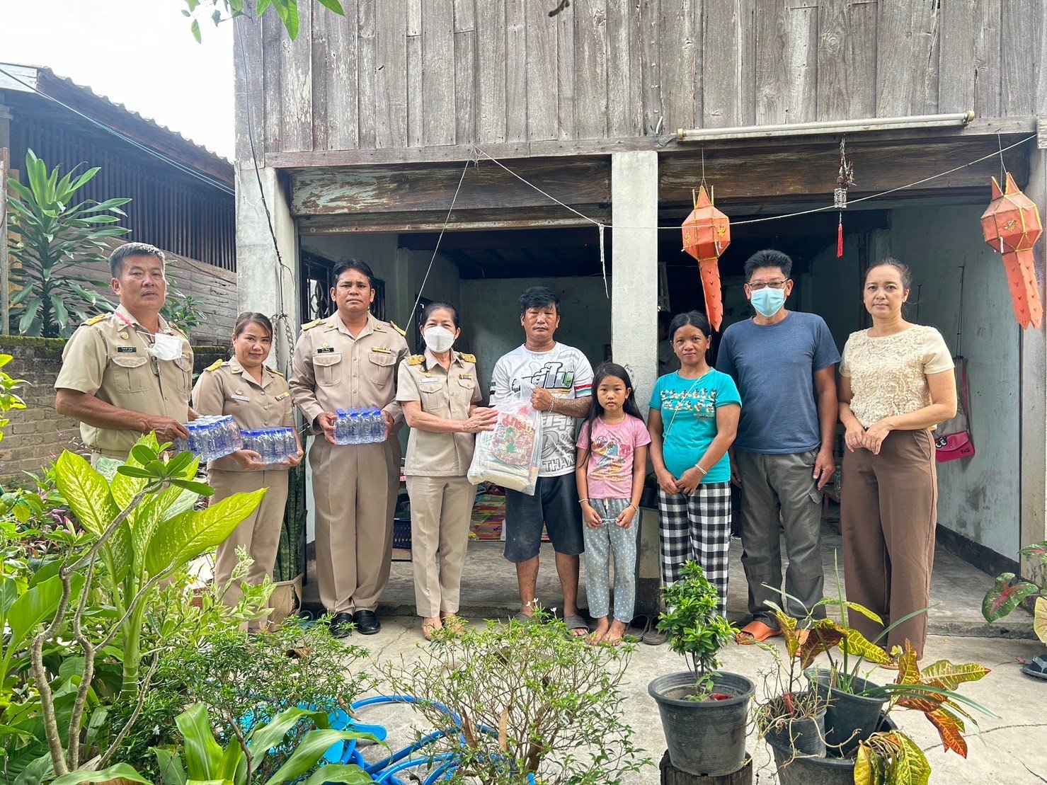 ลงพื้นที่ตรวจเยี่ยมให้กำลังใจและให้ความช่วยเหลือแก่ผู้ประสบอัคคี 