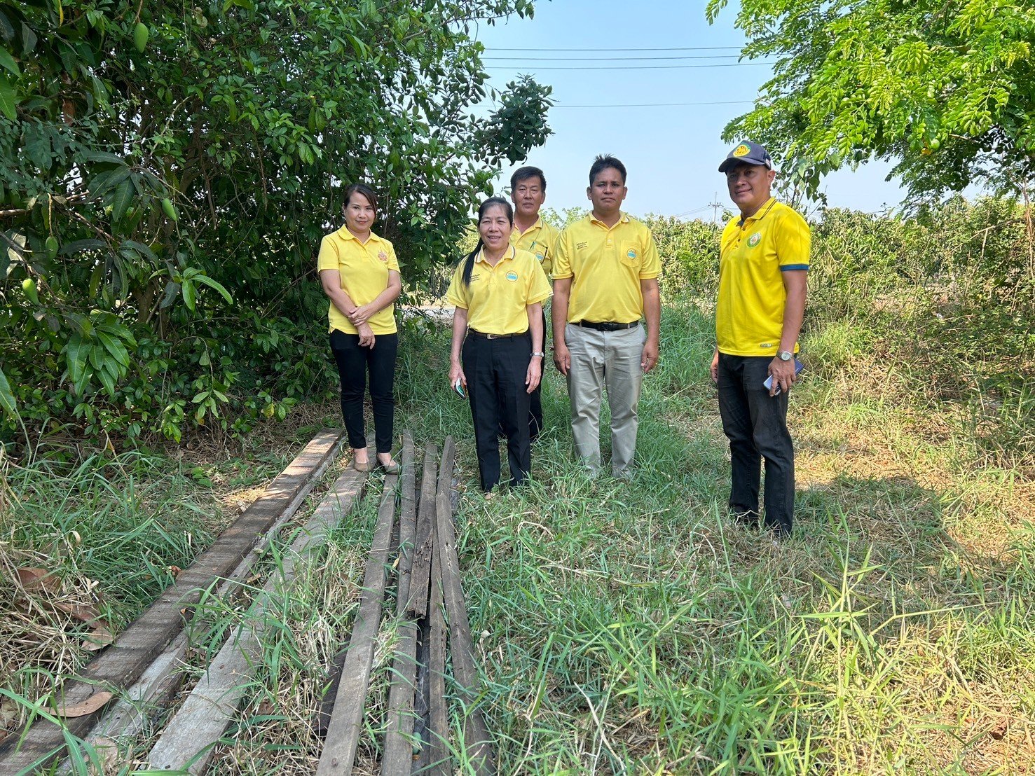 ลงพื้นที่ตรวจสอบบ้านพักพนักงานดูแลสถานีสูบน้ำ จากเหตุได้รับแจ้งมีการลักขโมยสิ่งของสถานีสูบน้ำ หมู่ที่ 2 บ้านสันมะกรูด