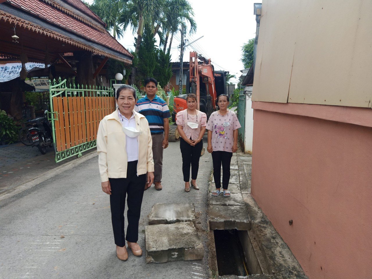 ลงพื้นที่ตรวจเยี่ยมหน้างานโครงการขุดลอกรางระบายน้ำซอย 2