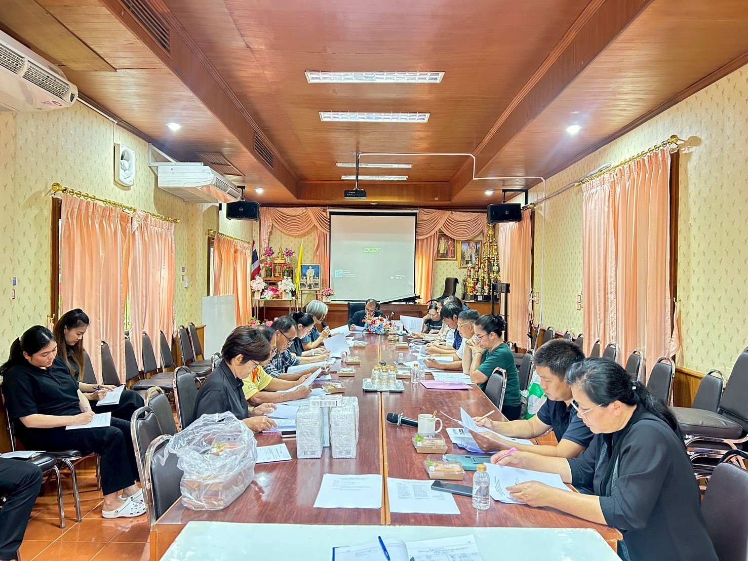 ประชุมคณะกรรมการศูนย์พัฒนาคุณภาพชีวิตผู้สูงอายุและผู้พิการเทศบาลตำบลท่าเชียงทอง