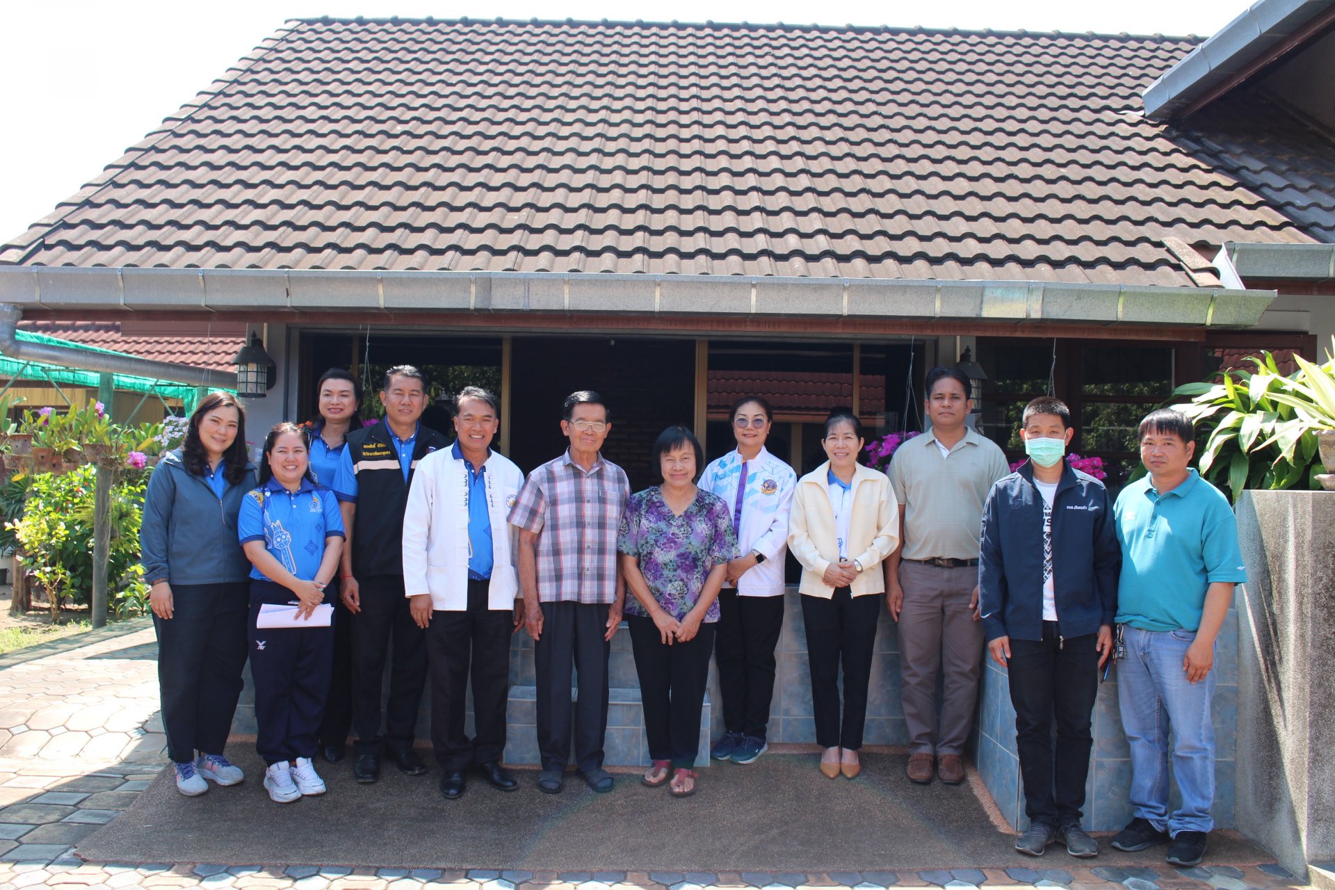 ลงพื้นที่ตรวจเยี่ยมบ้าน นายสมคิด วงค์เยาว์ ผู้ขอรับการประเมิน ครอบครัวร่มเย็นระดับจังหวัด