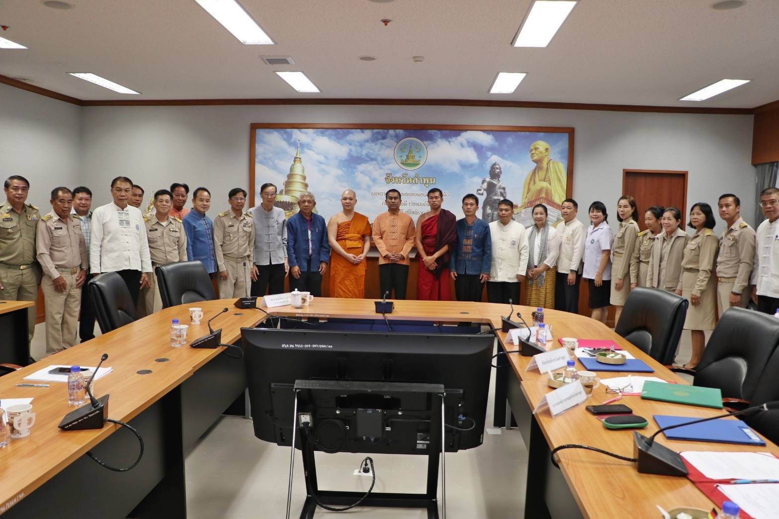 เข้าร่วมพิธีลงนามบันทึกข้อตกลง เรื่อง ธรรมนูญว่าด้วยความมั่นคงทางอาหาร อาหารปลอดภัย จังหวัดลำพูน ฉบับที่ 1 พ.ศ. 2566