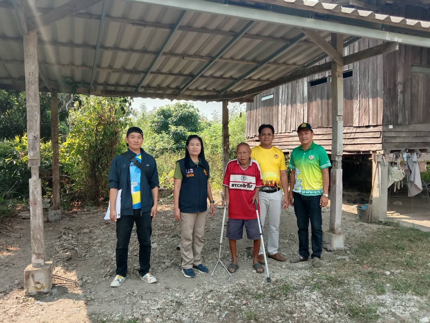 ลงพื้นที่ตรวจเยี่ยมการก่อสร้างบ้าน ตามงบประมาณกองทุนพัฒนาศักยภาพผู้พิการหมู่ที่ 4 บ้านสันมะโก ขององค์การบริหารส่วนจังหวัดลำพูน