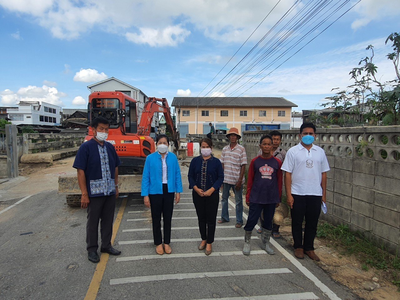 ลงพื้นที่สำรวจหน้างานการปรับปรุงซ่อมแซมถนนคอนกรีต คอสพานหลังตลาดป่าซาง 