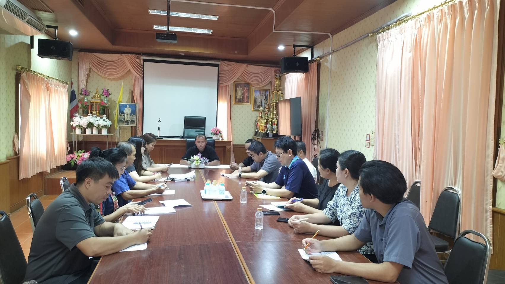 ประชุมเพื่อซักซ้อมการดำเนินการโครงการในเทศบัญญัติงบประมาณรายจ่าย ประจำปีงบประมาณ 2569 