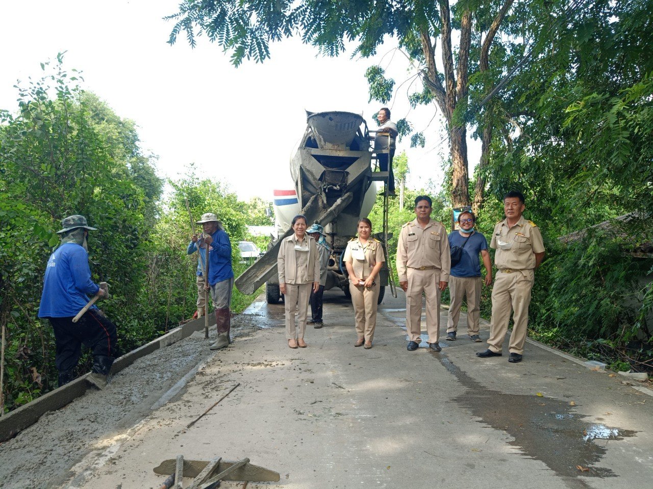 ลงพื้นที่ตรวจหน้างานโครงการซ่อมแซมขยายไหล่ทางโค้งฉายาวิจิตร หมู่ที่ 1 บ้านป่าซางน้อย - หัวฝาย
