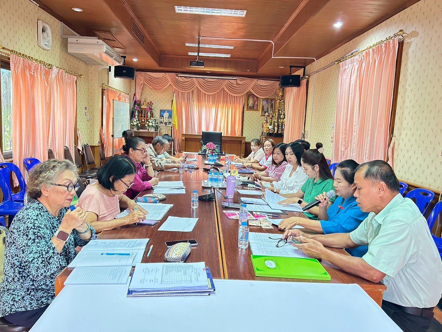 เข้าร่วมประชุมกองทุนสวัสดิการชุมชน ประจำเดือน ตุลาคม 2568