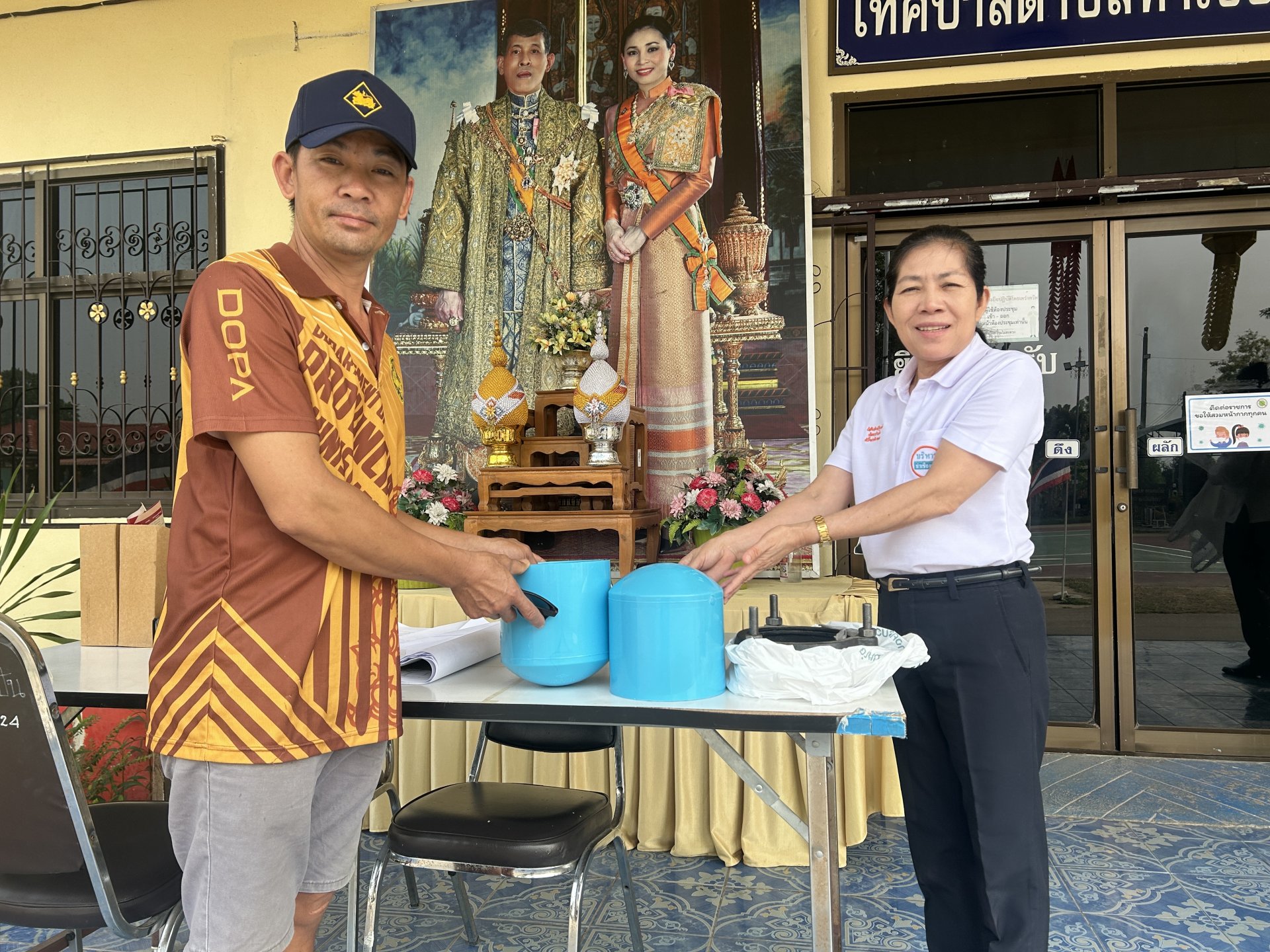  ส่งมอบวัสดุอุปกรณ์ซ่อมแซมท่อส่งน้ำเพื่อการเกษตร เพื่อแก้ไขปัญหาความเดือดร้อนของกลุ่มผู้ใช้น้ำ