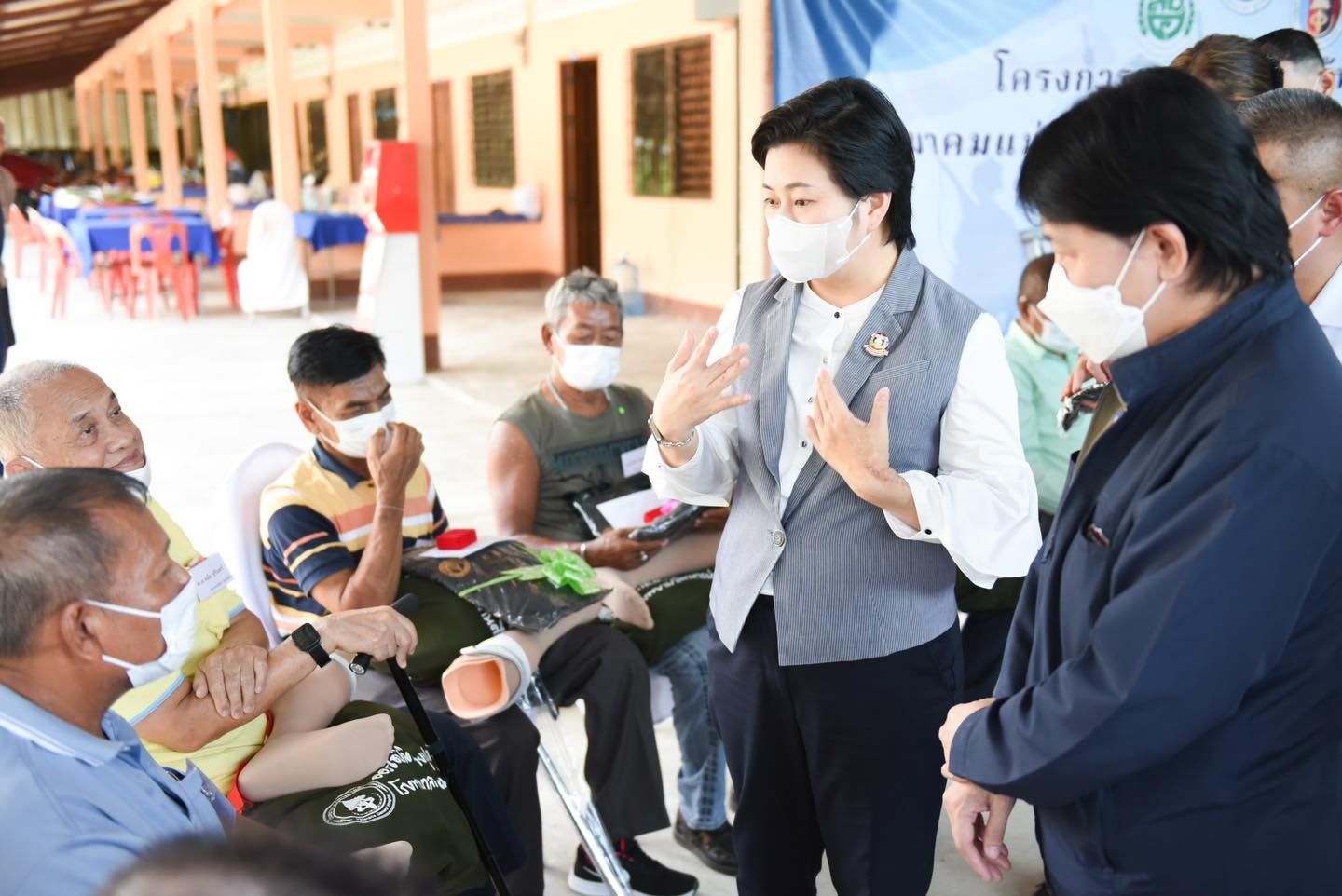 นายกสมาคมแม่บ้านองค์การสงเคราะห์ทหารผ่านศึก มอบกายอุปกรณ์เสริมและเทียม ณ ตำบลลำภี อำเภอท้ายเมือง จังหวัดพังงา  นายกสมาคมแม่บ้านองค์การสงเคราะห์ทหารผ่านศึก มอบกายอุปกรณ์เสริมและเทียม ณ ตำบลลำภี อำเภอท้ายเมือง จังหวัดพังงา