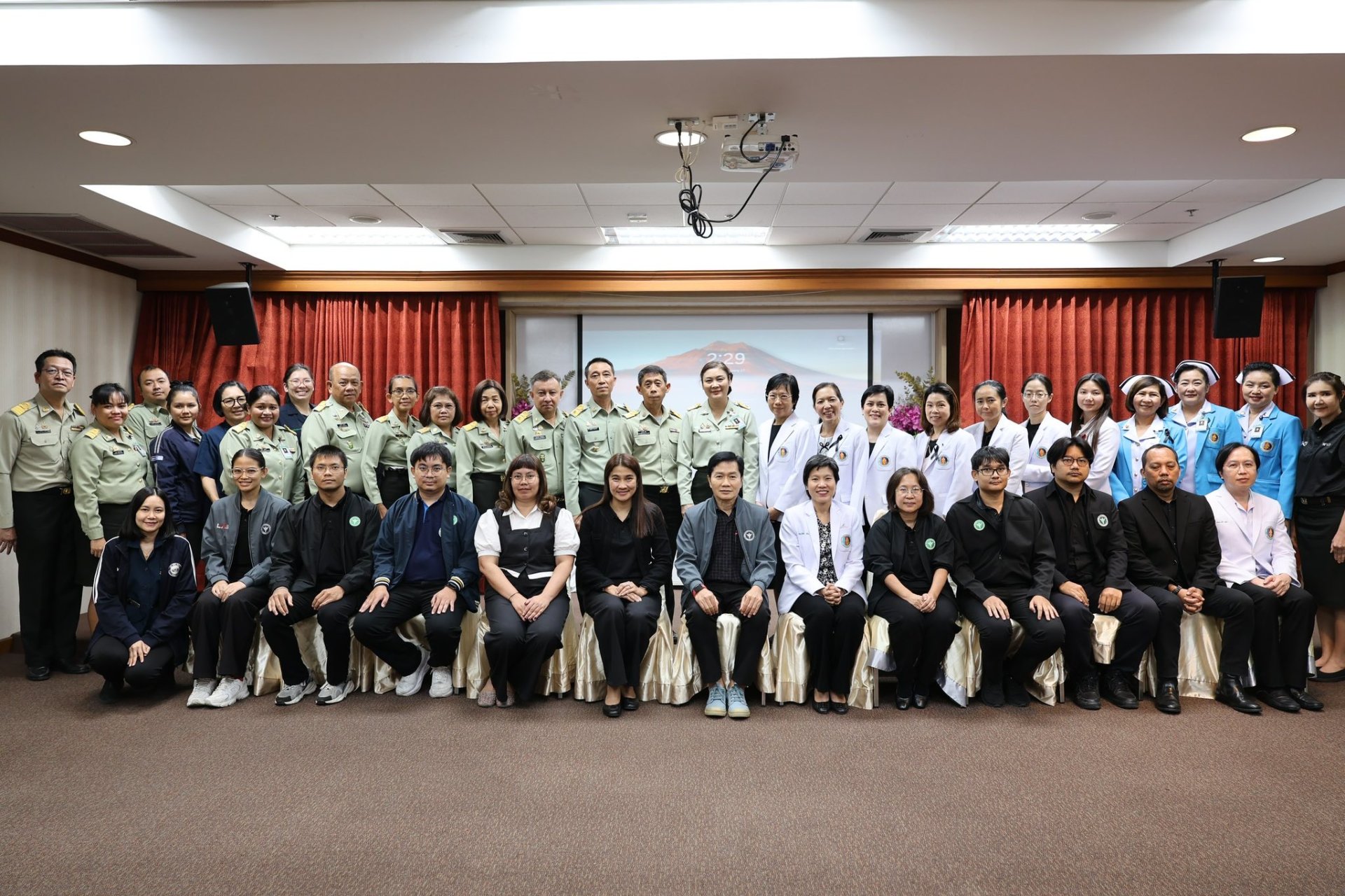 คณะกรรมการเยี่ยมสำรวจจากกองวิศวกรรมการแพทย์ กรมสนับสนุนบริการสุขภาพ กระทรวงเยี่ยมสำรวจ ประเมิน และรับรองสถานพยาบาลตามมาตรฐานระบบบริการสุขภาพ (HS4)