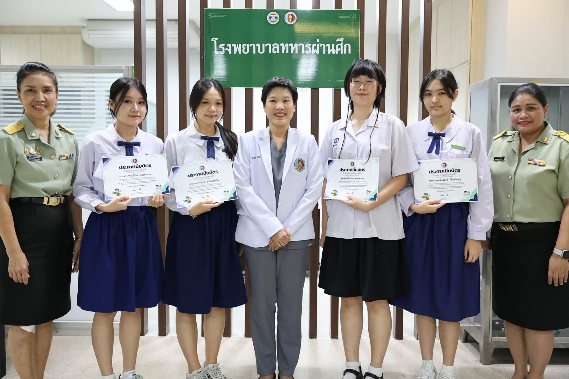 จากทักษะด้านศิลปะและการออกแบบ สู่การสร้างสรรค์สติกเกอร์ไลน์