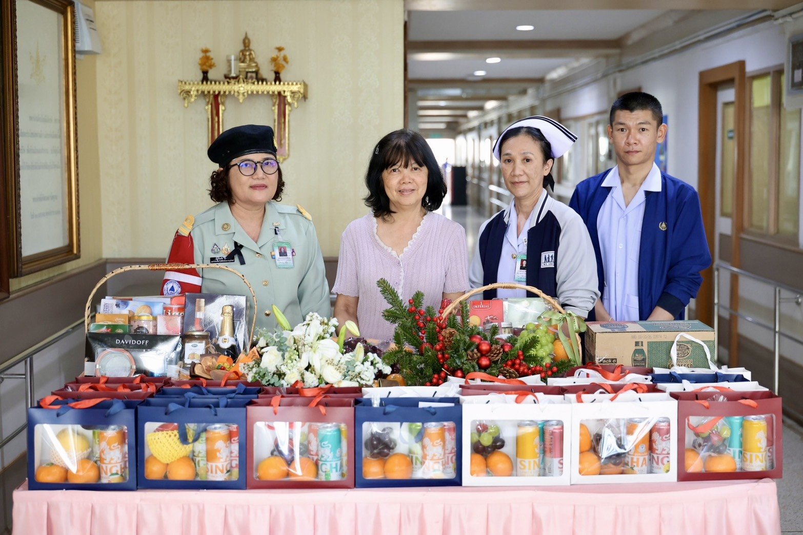 เมื่อวันที่ 10 มกราคม 2569 คุณศรีจันทร์ บุรีวงษ์ และคณะ เข้าเยี่ยมบำรุงขวัญ พร้อมมอบอาหารว่าง เครื่องดื่ม ผลไม้ และเงินบำรุงขวัญ เพื่อสร้างขวัญกำลังใจและแสดงความห่วงใยให้แก่ทหารผ่านศึกที่ได้รับบาดเจ็บจากการปฏิบัติหน้าที่ เนื่องในโอกาสวันขึ้นปีใหม่ 2569 