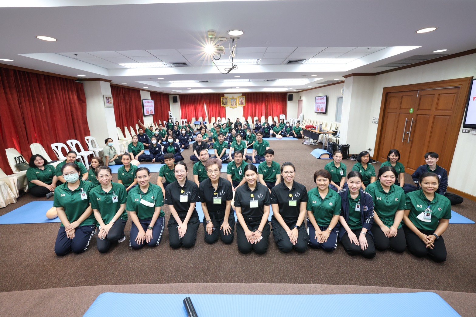 เมื่อวันที่ 26 มีนาคม 2569 โรงพยาบาลทหารผ่านศึก จัดอบรมโครงการอบรมเชิงปฏิบัติการการช่วยฟื้นคืนชีพขั้นพื้นฐาน และการใช้เครื่องกระตุกหัวใจไฟฟ้าชนิดอัตโนมัติ (BLS : Basic Life Support with AED) ประจำปี 2569 สำหรับแพทย์ พยาบาล บุคลากรทางการแพทย์ และพนักงานสาย