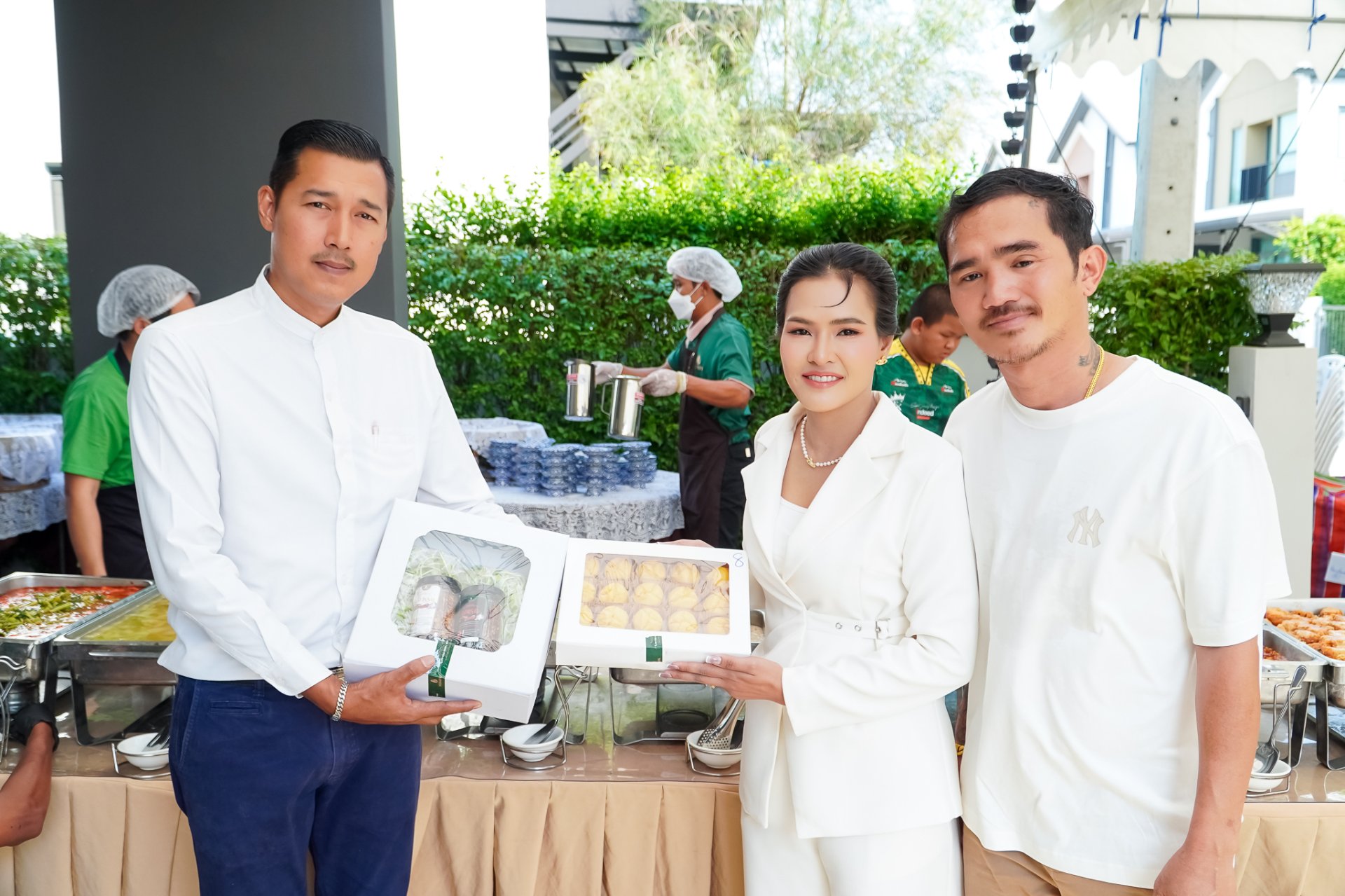 จัดบุฟเฟ่ต์ คุณเหมียว