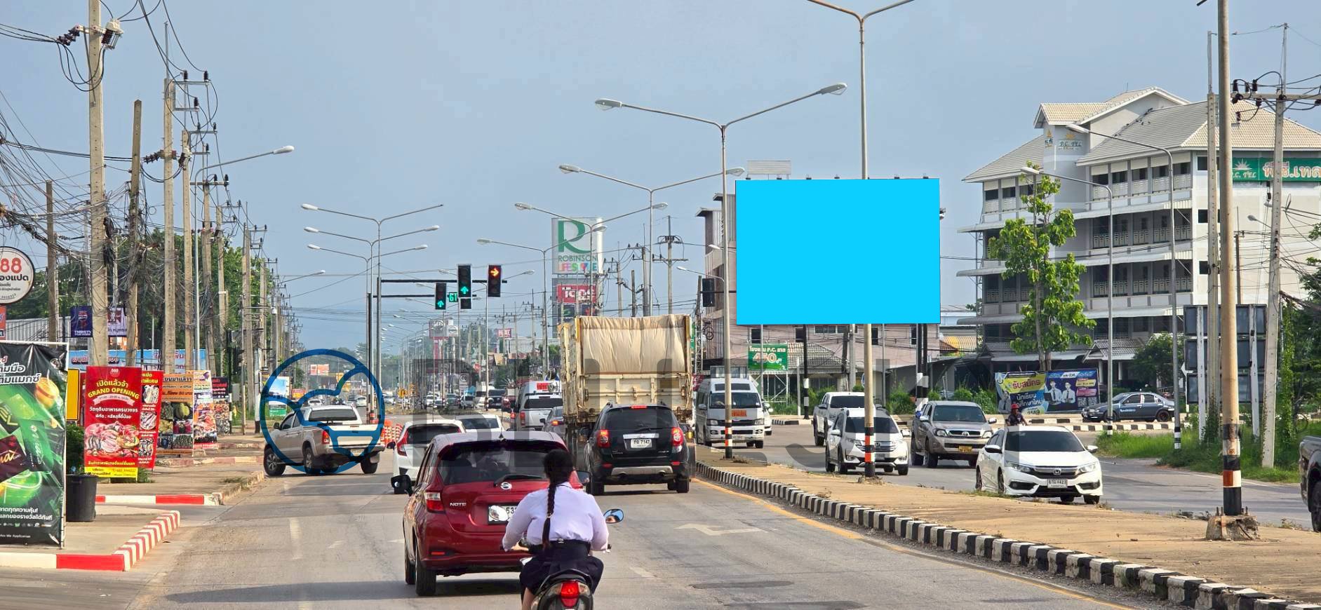 Bluesky Billboard  แยกไฟแดงโคกสุวรรณก่อนถึงโรบินสัน จ.มุกดาหาร