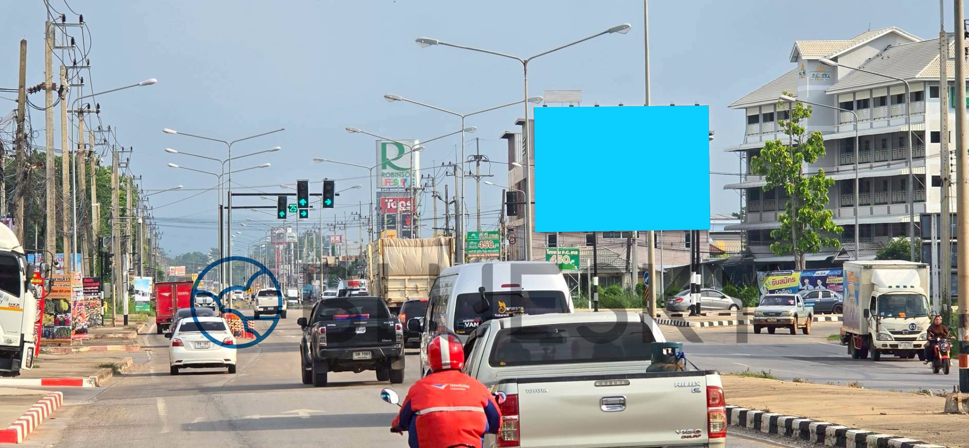 Bluesky Billboard  แยกไฟแดงโคกสุวรรณก่อนถึงโรบินสัน จ.มุกดาหาร