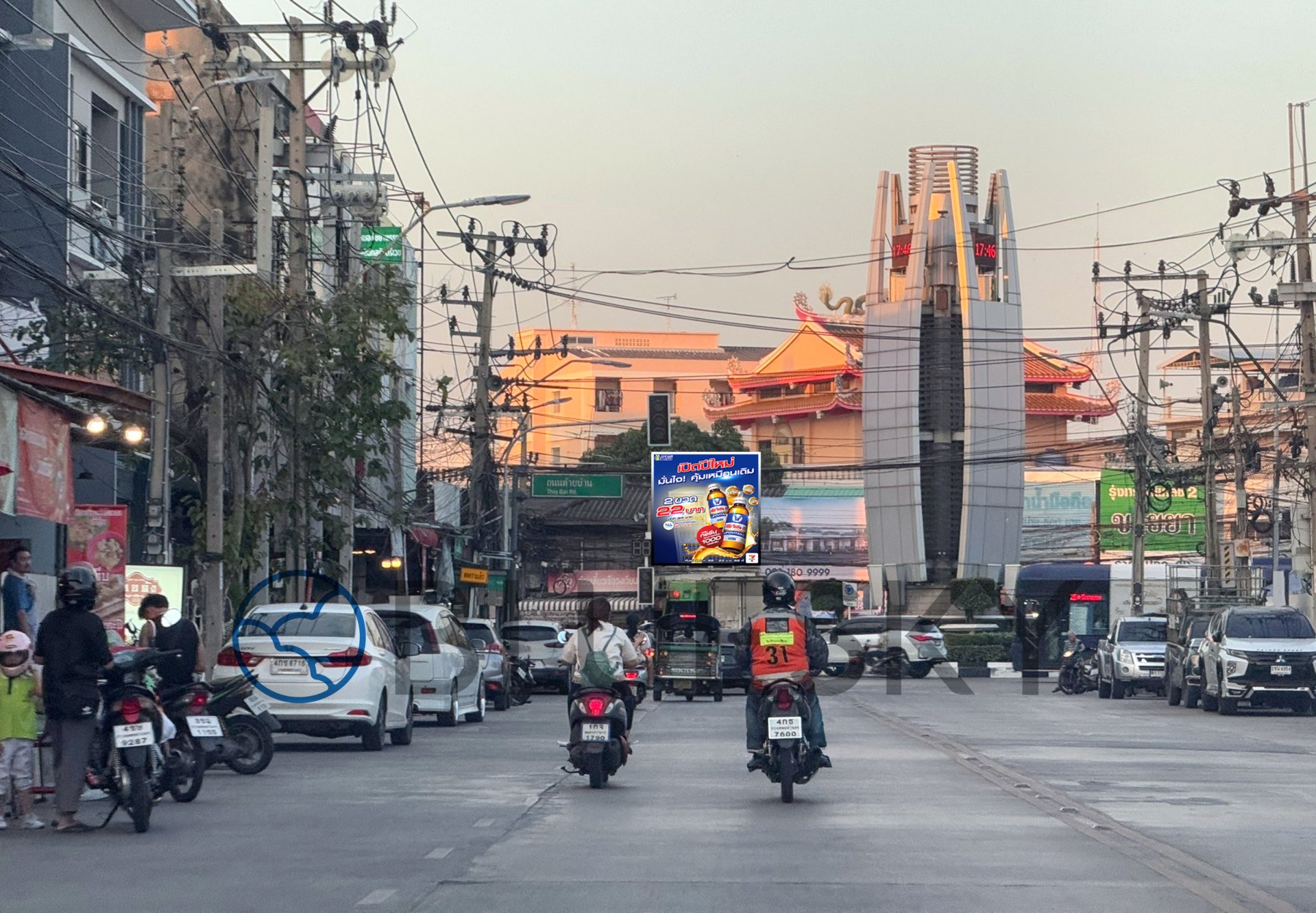 Bluesky Billboard ป้าย Billboard วงเวียนท้ายบ้าน มุ่งหน้าเข้าเมือง ทางไปตลาดปากน้ำ จ.นนทบุรี