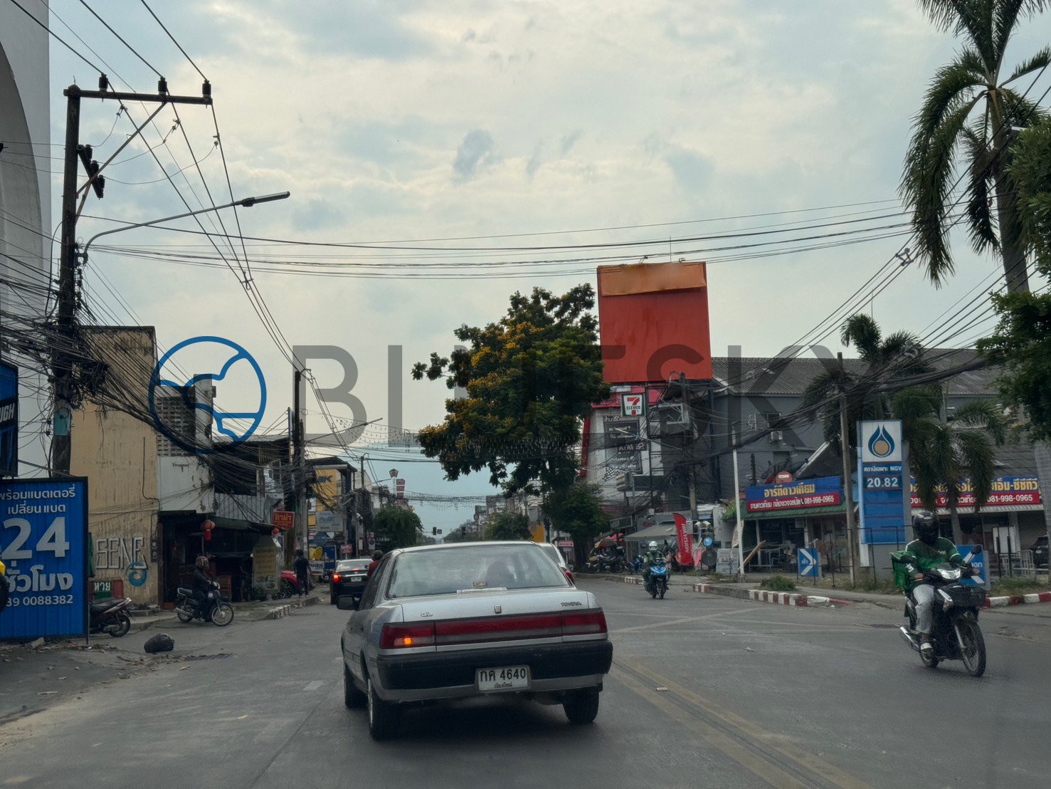 Bluesky Billboard ป้ายแยกหนองประทีป (ตลาดเอื้องคำ)จ.เชียงใหม่