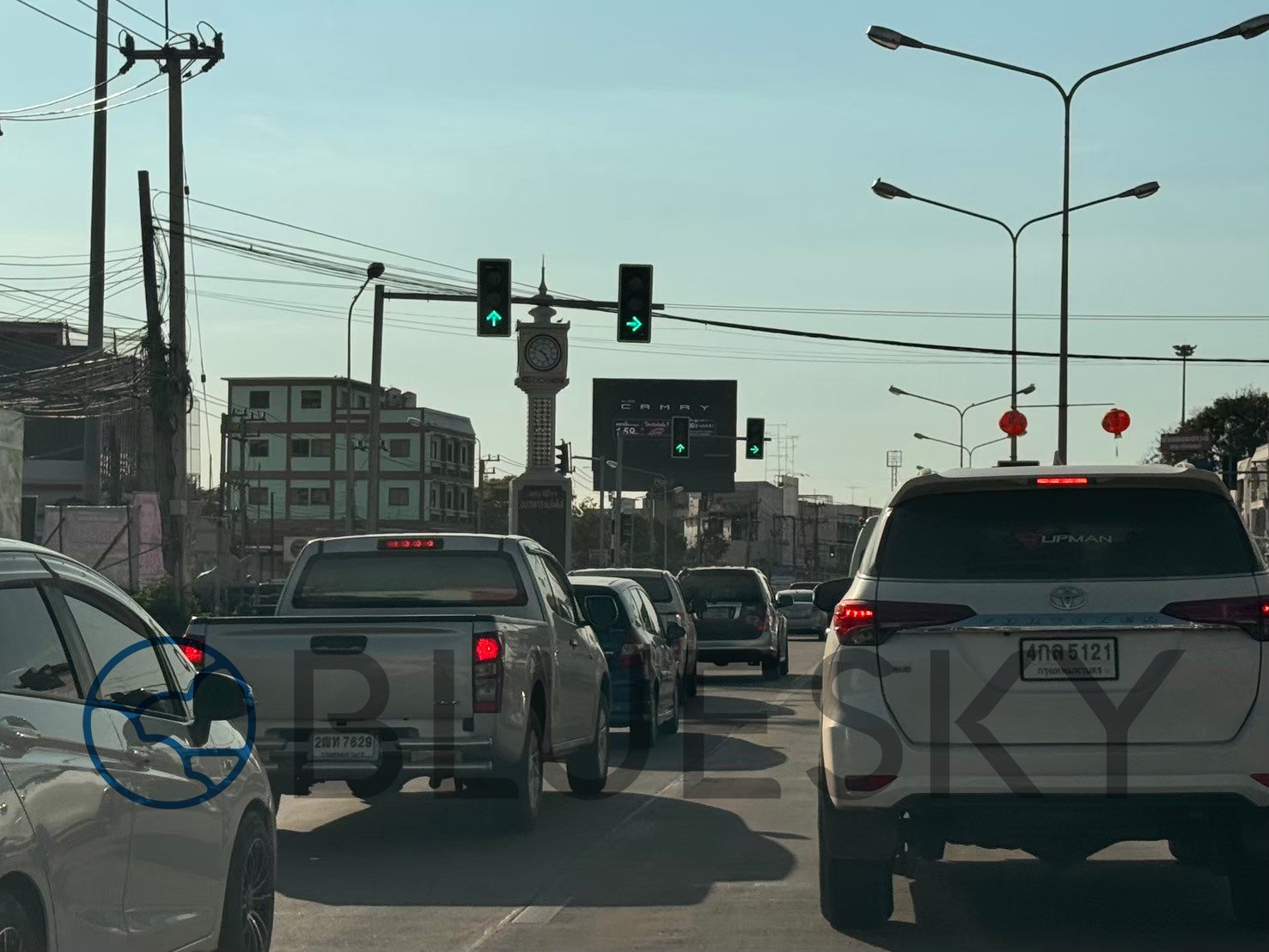 Bluesky Billboard ป้าย Billboard สี่แยกหอนาฬิกาบรรหาร แจ่มใส จ.สุพรรณบุรี