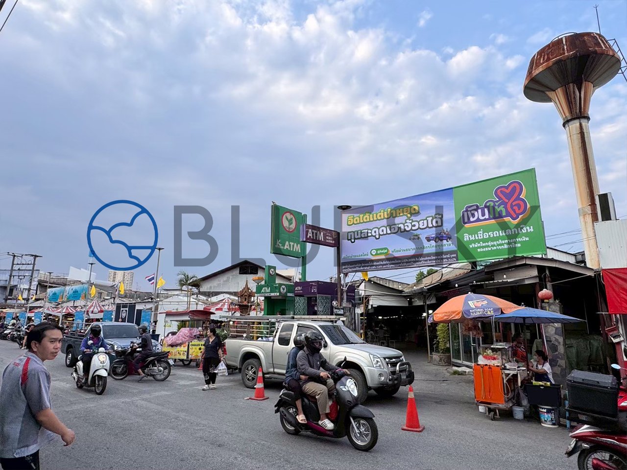 Bluesky Billboard ป้ายตลาดสันป่าข่อย  จ.เชียงใหม่