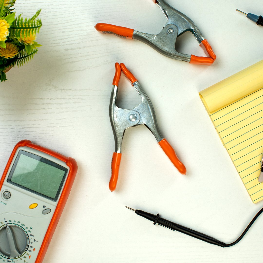 อุปกรณ์ไฟฟ้าคืออะไร และมีความสำคัญอย่างไรในระบบไฟฟ้า