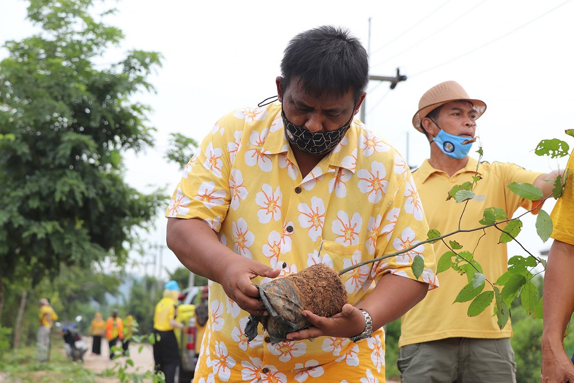 กิจกรรมปลูกต้นไม้และปลูกป่าเฉลิมพระเกียรติ เนื่องในโอกาสมหามงคลพระราชพิธีบรมราชาภิเษก