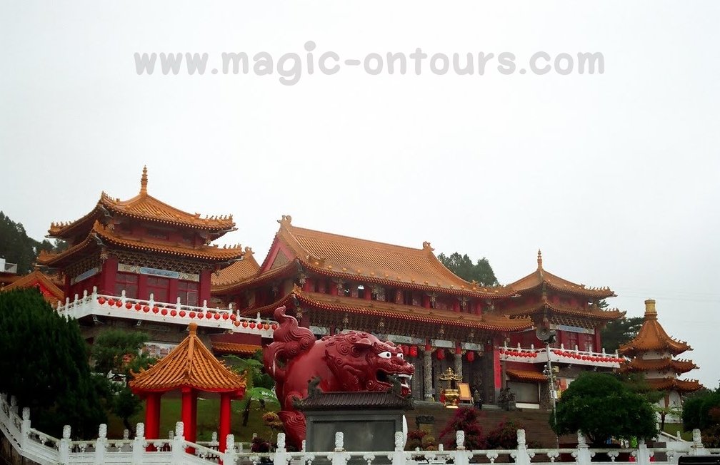 เที่ยวไต้หวันอิสระด้วยตัวเอง ไต้หวันออนทัวร์ ตอน 7 @ ไหว้เทพเจ้าศักดิ์สิทธิ์ที่วัดกวนอู เที่ยวไต้หวันอิสระด้วยตัวเอง ไต้หวันออนทัวร์ ตอน 7 @ ไหว้เทพเจ้าศักดิ์สิทธิ์ที่วัดกวนอู