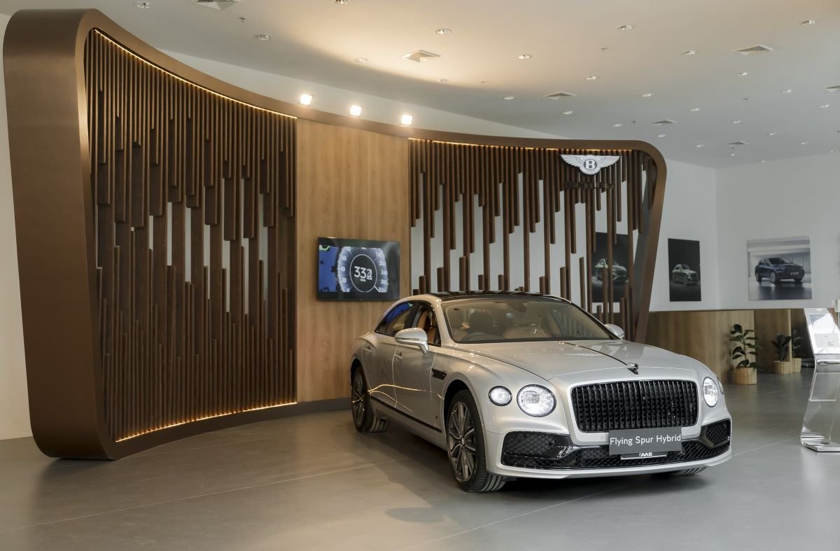 เผยโฉม Flying Spur A Hybrid ครั้งแรกในงาน AAS Roadshow at One Bangkok