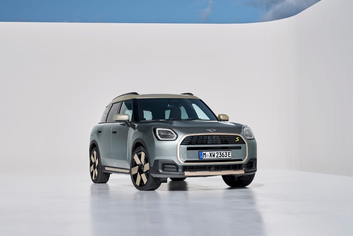 The new MINI Countryman ก้าวสู่ยุค EV เต็มตัว ชาร์จเต็มวิ่งไกล 433 กม. The new MINI Countryman ก้าวสู่ยุค EV เต็มตัว ชาร์จเต็มวิ่งไกล 433 กม.