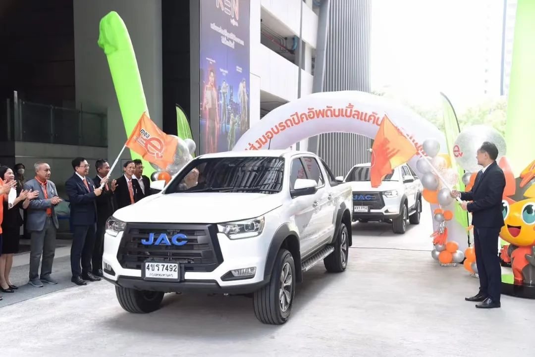 ส่งมอบ JAC T8 EV