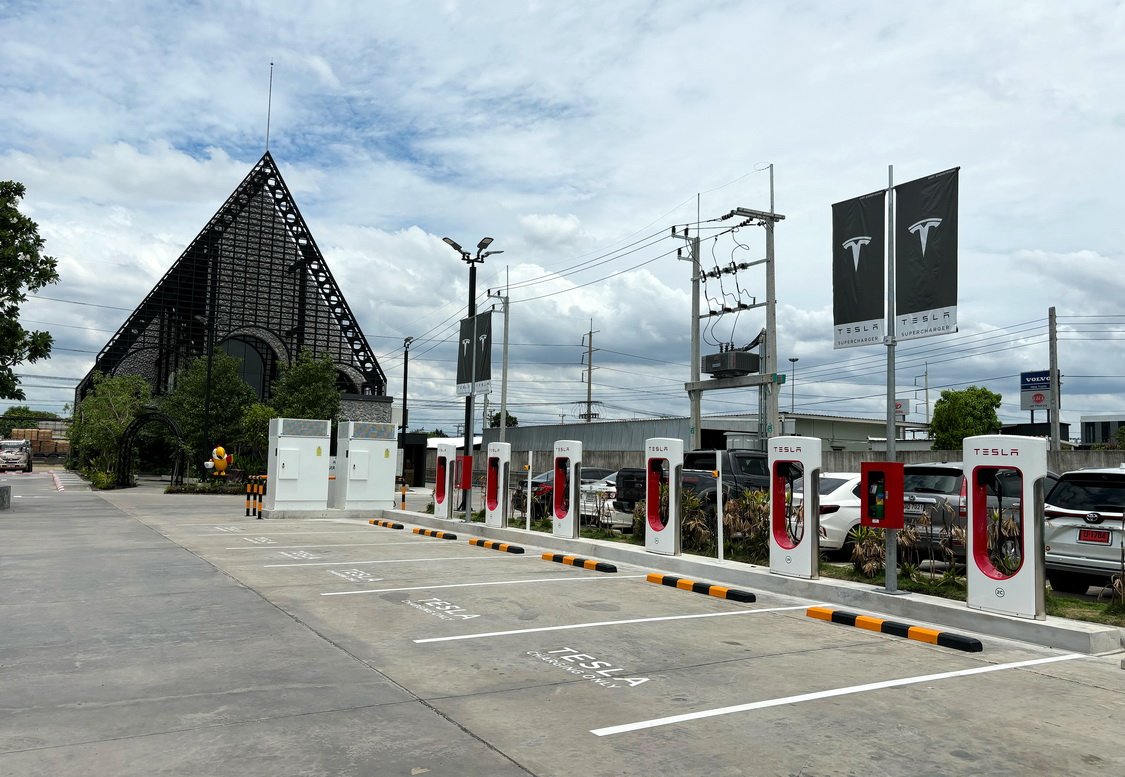 No.20! TESLA เปิดสถานี SUPERCHARGE ที่ CAFÉ AMAZON : CONCEPT STORE อ.วังน้อย อยุธยา  