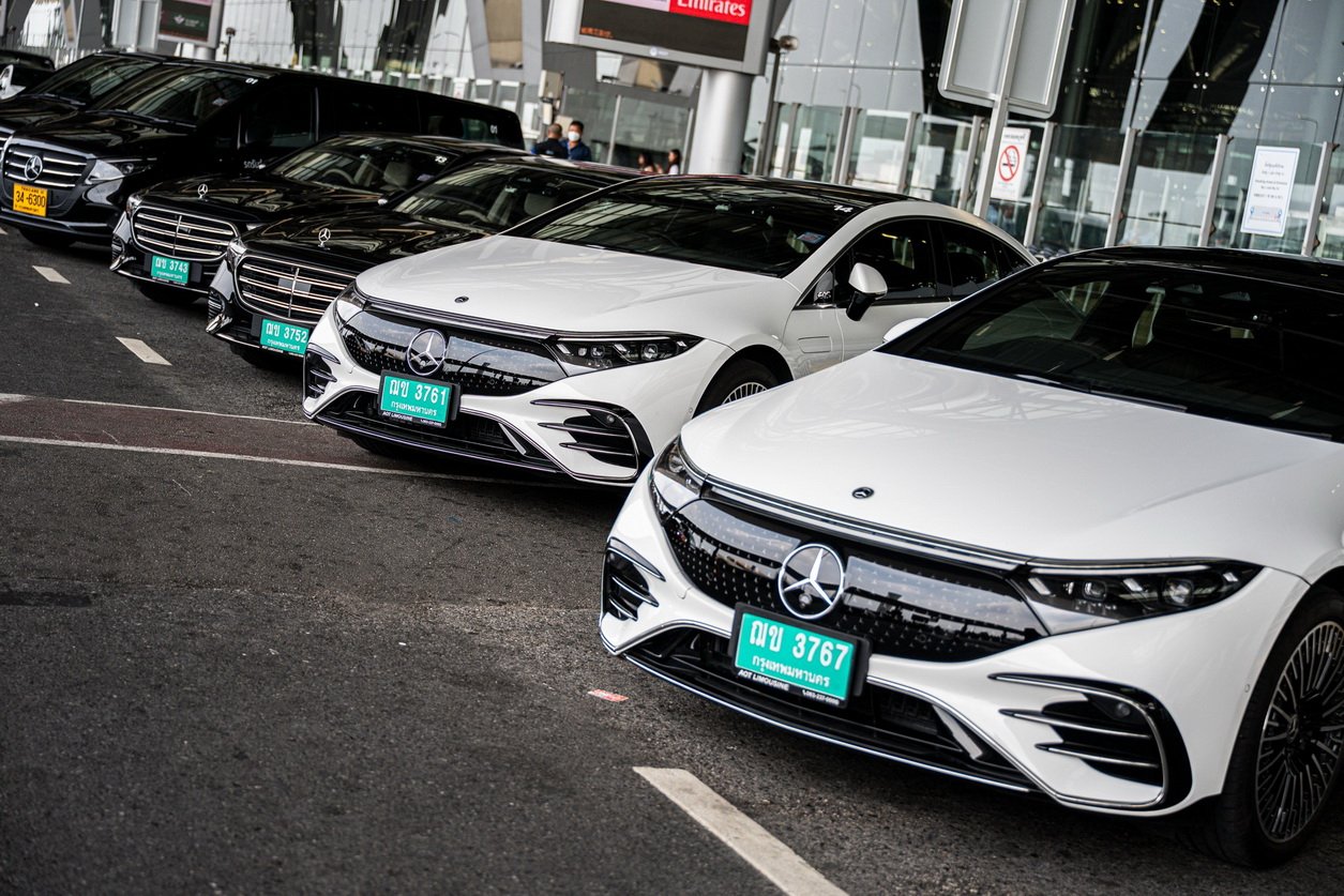 AOT “GO GREEN” เติม EQS 450+ AMG Dynamic เข้าพอร์ต AOT Limousine