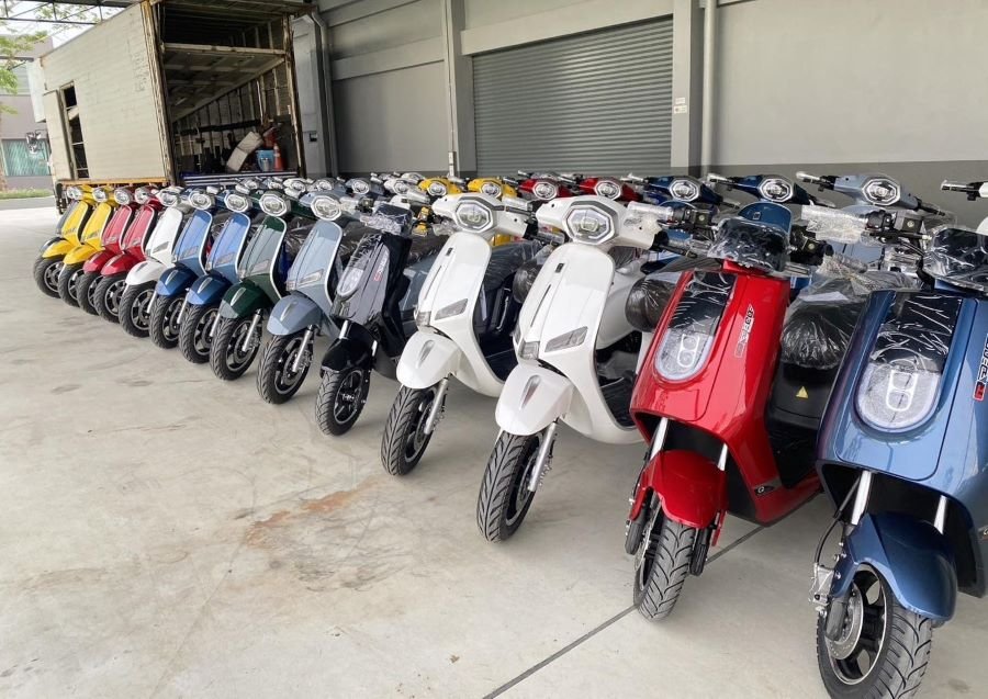 คาดงบกลางกว่า 1,024 ลบ.หนุนดีมานด์จักรยานยนต์ EV พุ่ง เผย DECO มีออเดอร์รอส่งมอบกว่า 3,300 คัน คาดงบกลางกว่า 1,024 ลบ.หนุนดีมานด์จักรยานยนต์ EV พุ่ง เผย DECO มีออเดอร์รอส่งมอบกว่า 3,300 คัน