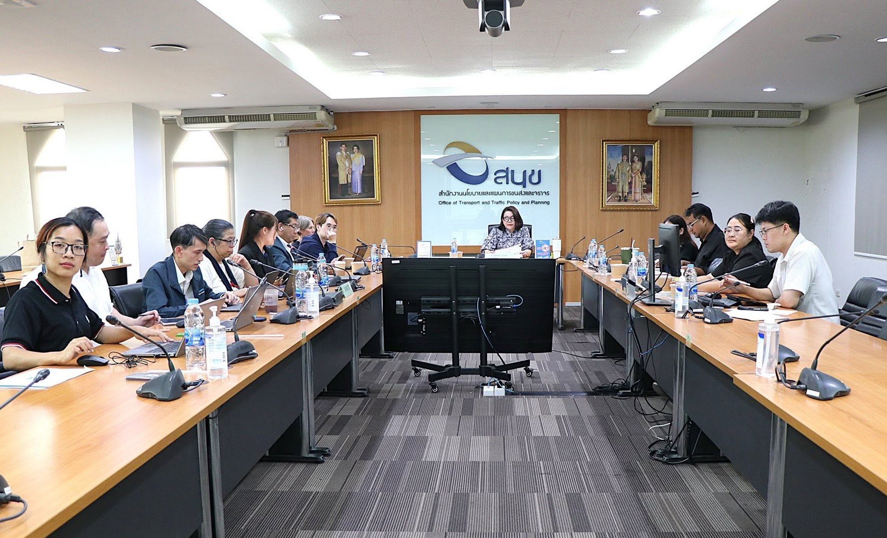 สนข. หารือ Thailand EV Outlook 2026 ขับเคลื่อนเปลี่ยนผ่านยานยนต์ไฟฟ้าในรถกระบะและรถบรรทุก