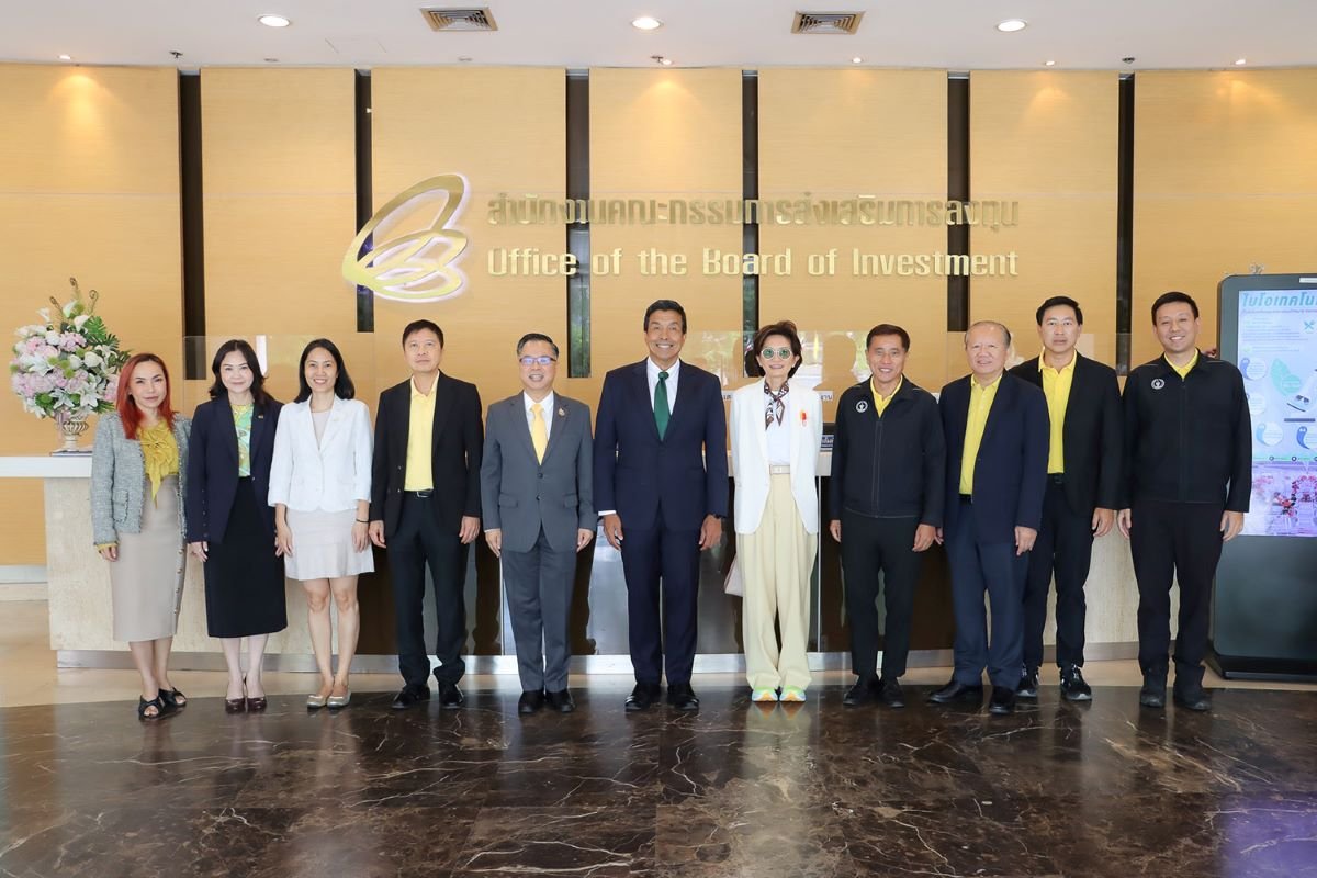 ชัชชาติถก BOI หามาตรการหนุนยานยนต์ไฟฟ้าเชิงพาณิชย์ ชัชชาติถก BOI หามาตรการหนุนยานยนต์ไฟฟ้าเชิงพาณิชย์