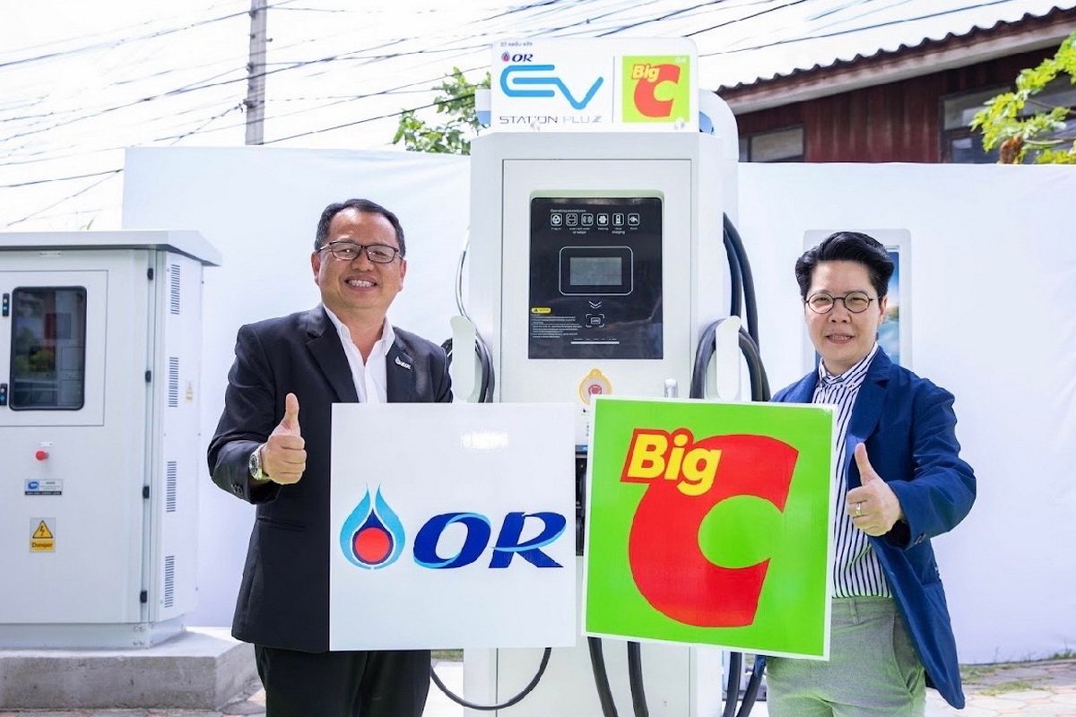 บิ๊กซี ร่วมกับ ปตท.เปิดให้บริการสถานีอัดประจุสำหรับรถยนต์ไฟฟ้า อีวี สเตชั่น พลัส (EV station pluZ) บิ๊กซี ร่วมกับ ปตท.เปิดให้บริการสถานีอัดประจุสำหรับรถยนต์ไฟฟ้า อีวี สเตชั่น พลัส (EV station pluZ)