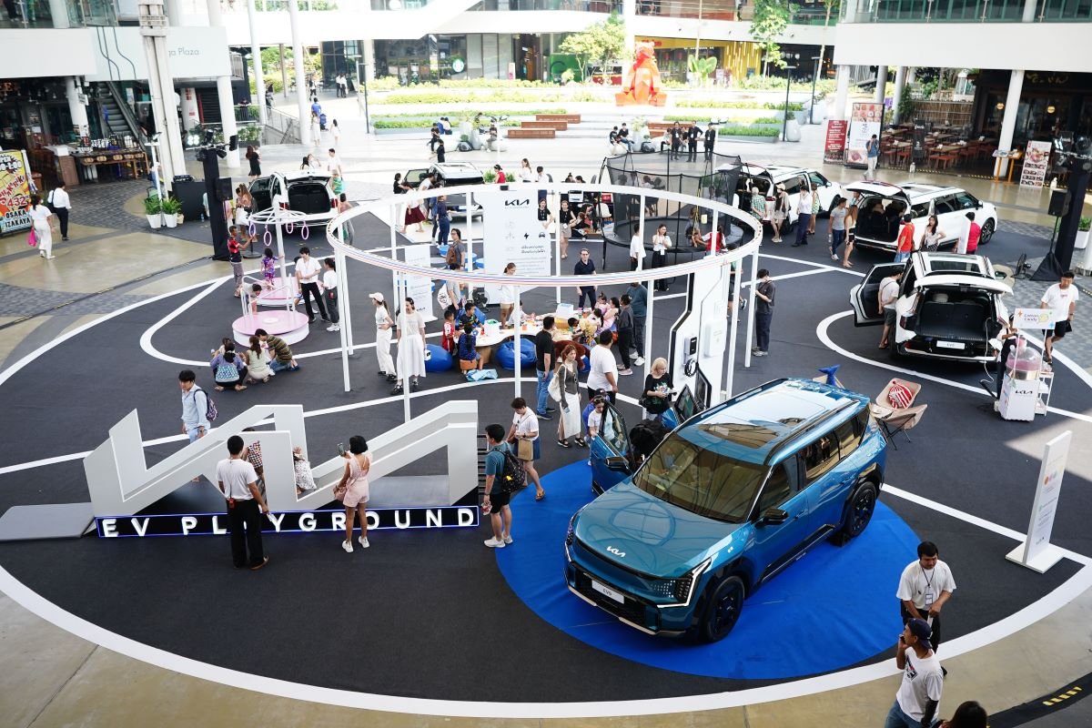 เกีย เซลส์ คึก! จัดงาน“Kia EV Playground”วันนี้-12 พ.ค.67 ต่อด้วยโรดโชว์ “Kia eXperience Roadshow” ห้างเซ็นทรัล 4 แห่ง ทั่วกรุงฯ  เกีย เซลส์ คึก! จัดงาน“Kia EV Playground”วันนี้-12 พ.ค.67 ต่อด้วยโรดโชว์ “Kia eXperience Roadshow” ห้างเซ็นทรัล 4 แห่ง ทั่วกรุงฯ
