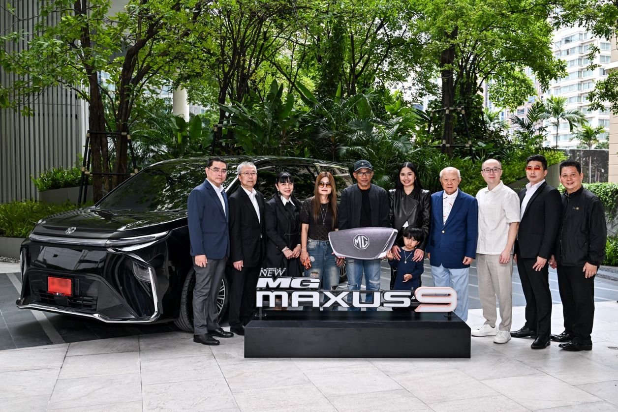 ซีพีมอบ NEW MG MAXUS 9 V PLUS ยนตรกรรมพรีเมียม EV เป็นรถคู่ใจ “เนเน่ รอยัล”