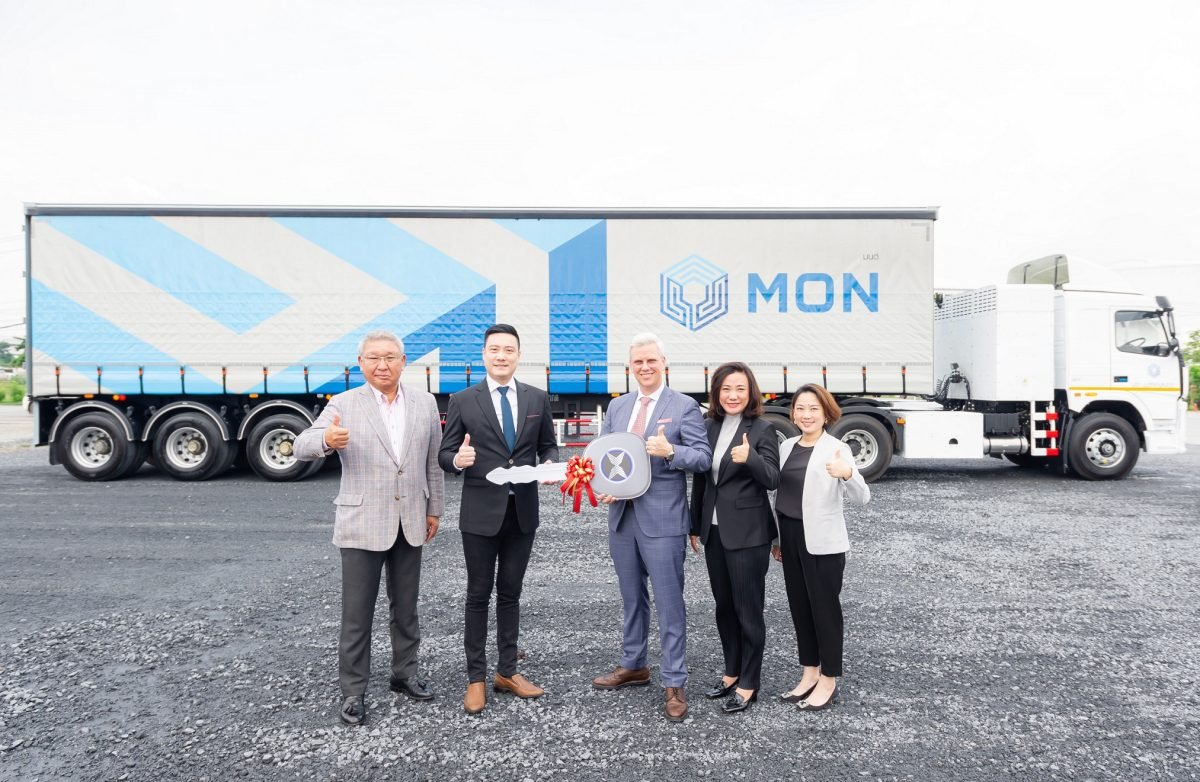 NEX ลุยส่งมอบรถหัวลากไฟฟ้าให้“มนต์ทรานสปอร์ต” ฝ่าวิกฤติน้ำมันแพง NEX ลุยส่งมอบรถหัวลากไฟฟ้าให้“มนต์ทรานสปอร์ต” ฝ่าวิกฤติน้ำมันแพง