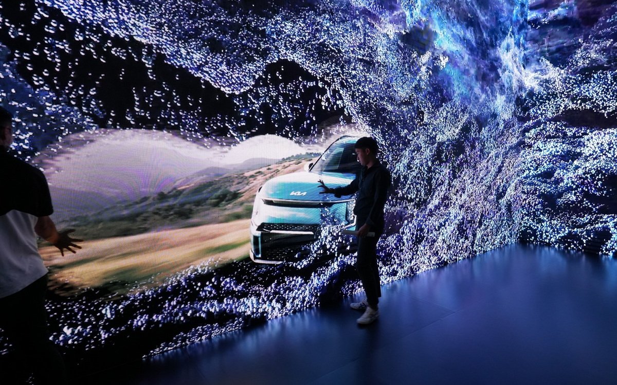 เกียร์ เปิดตัว “Kia EV9” เอสยูวี 6 ที่นั่งรุ่นเรือธง ราคา 3,499,000- 3,899,000  พร้อมเผยโฉม “Kia EV5” ครั้งแรก เกียร์ เปิดตัว “Kia EV9” เอสยูวี 6 ที่นั่งรุ่นเรือธง ราคา 3,499,000- 3,899,000  พร้อมเผยโฉม “Kia EV5” ครั้งแรก