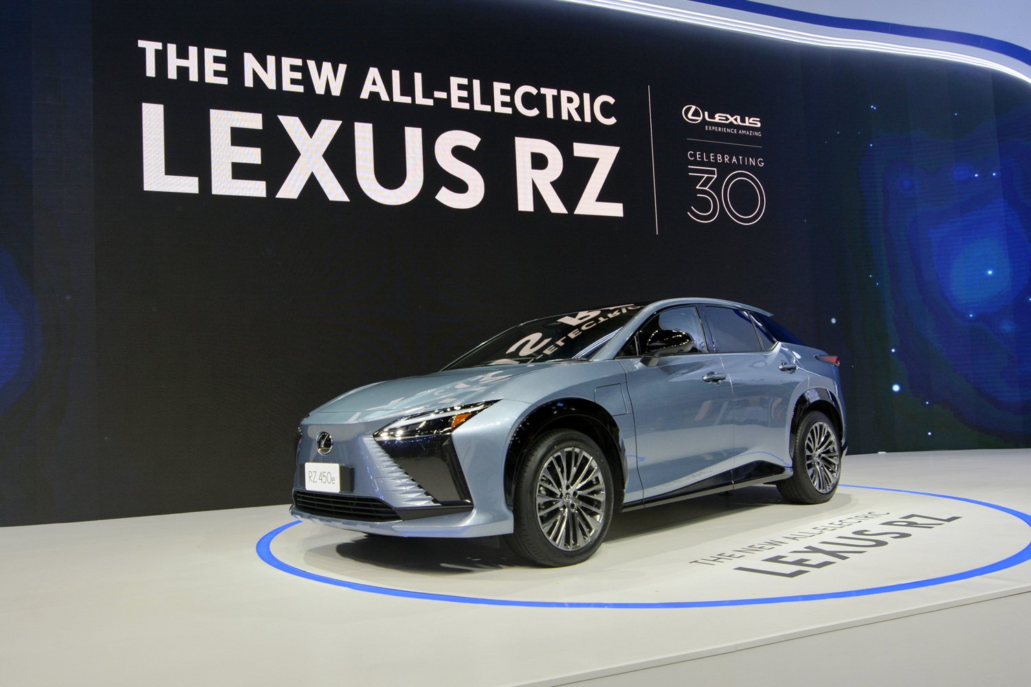 หรูและใหม่มาก! The New All-Electric Lexus RZ 450e