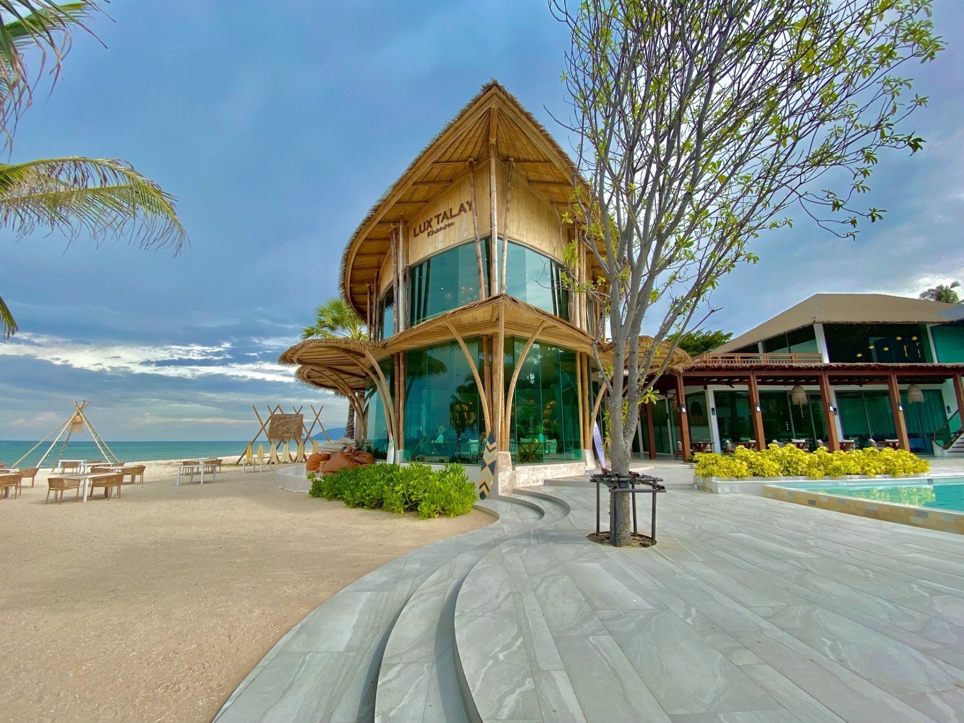 Luxtalay Restaurant Bar& Cafe
